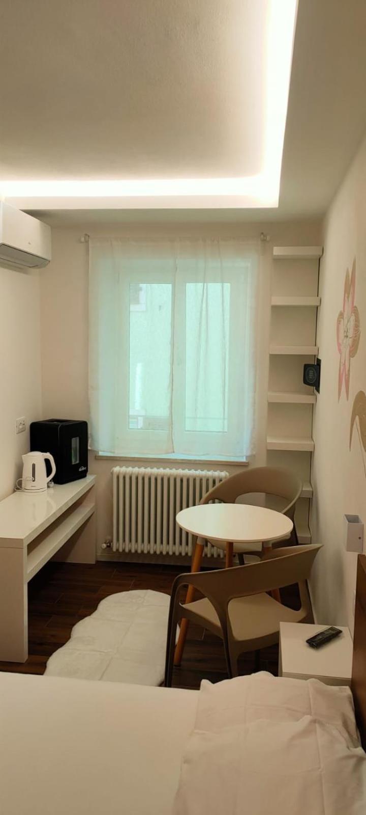 Casa Pitem Bed & Breakfast Torbole Sul Garda Rom bilde