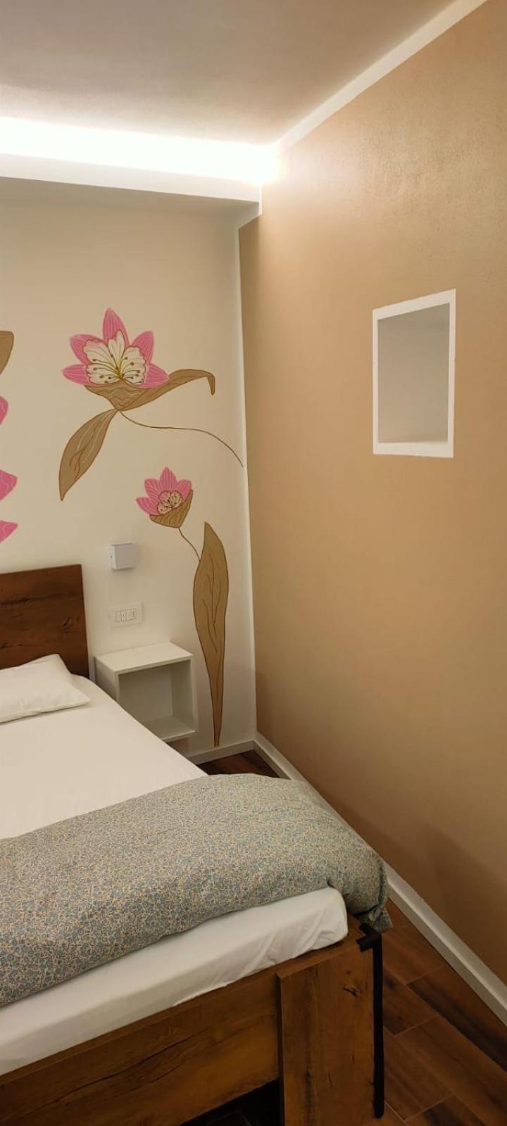 Casa Pitem Bed & Breakfast Torbole Sul Garda Rom bilde