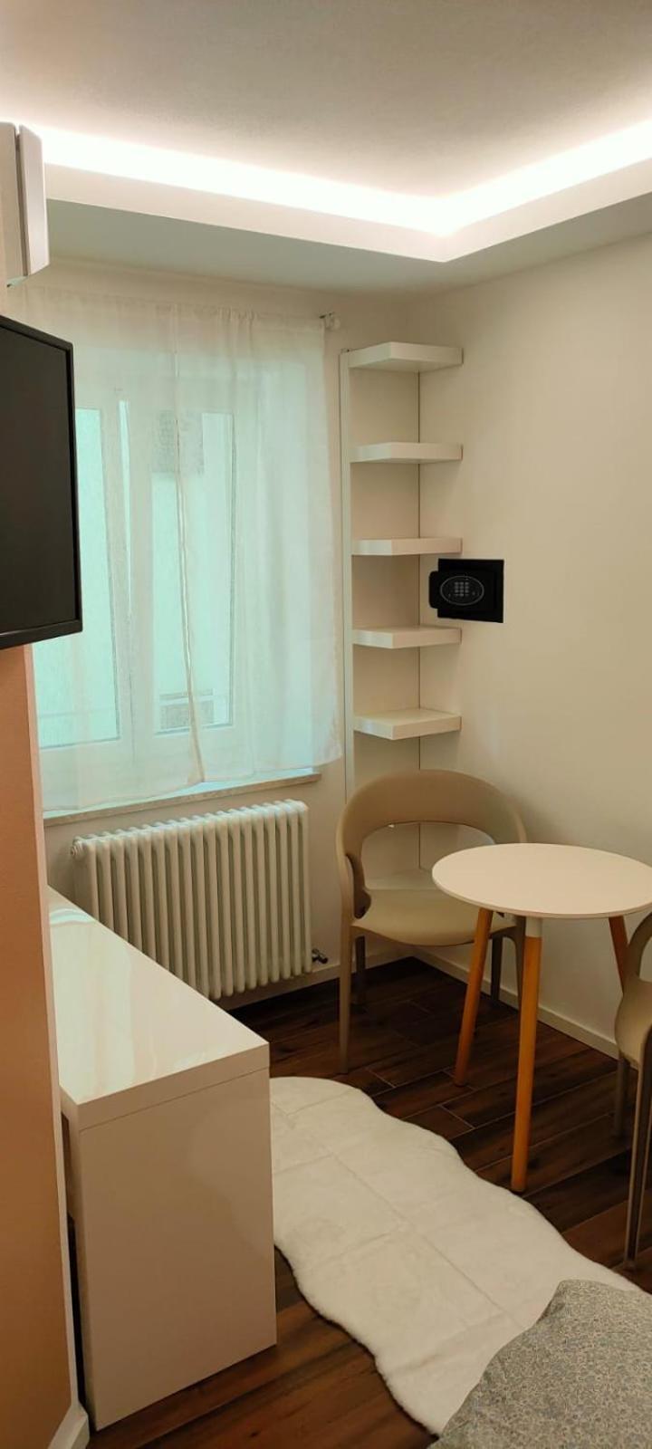 Casa Pitem Bed & Breakfast Torbole Sul Garda Rom bilde